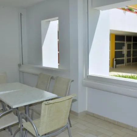 Spacious Flat With A Bright Terrace * Бибионе