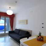 Spacious Flat With A Bright Terrace Apartmán *