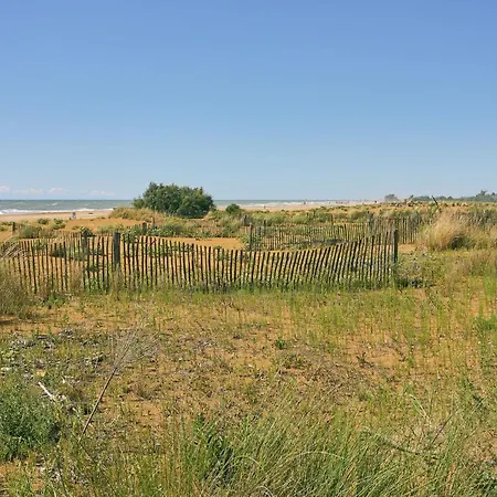 Spacious Flat With A Bright Terrace *