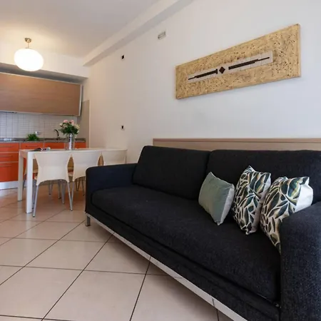 Spacious Flat With A Bright Terrace Lägenhet Bibione